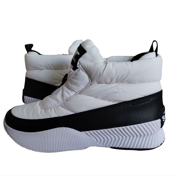 Sorel Out N About Puffy Zip 3 Ankle Waterproof Boots - Picture 2 of 13